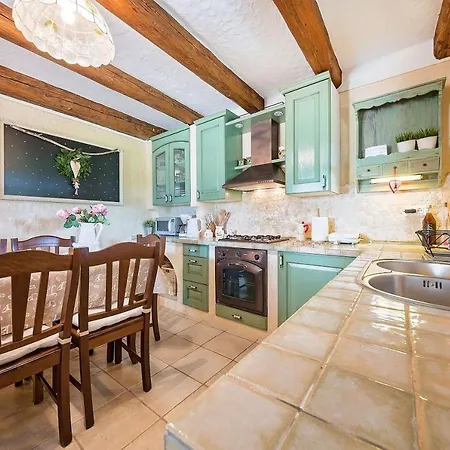 Villa Vali *